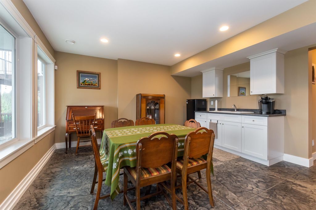 listing image 1100344166097803116