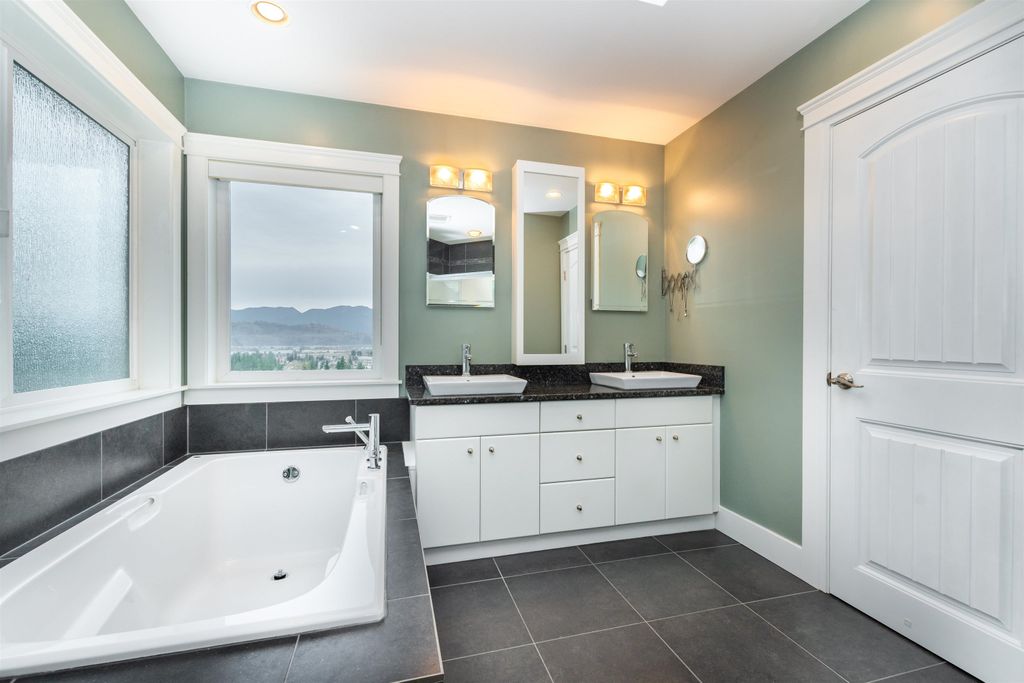 listing image 1101402453928731411