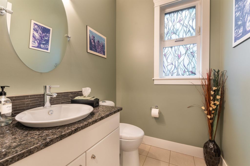 listing image 1104230014346860032