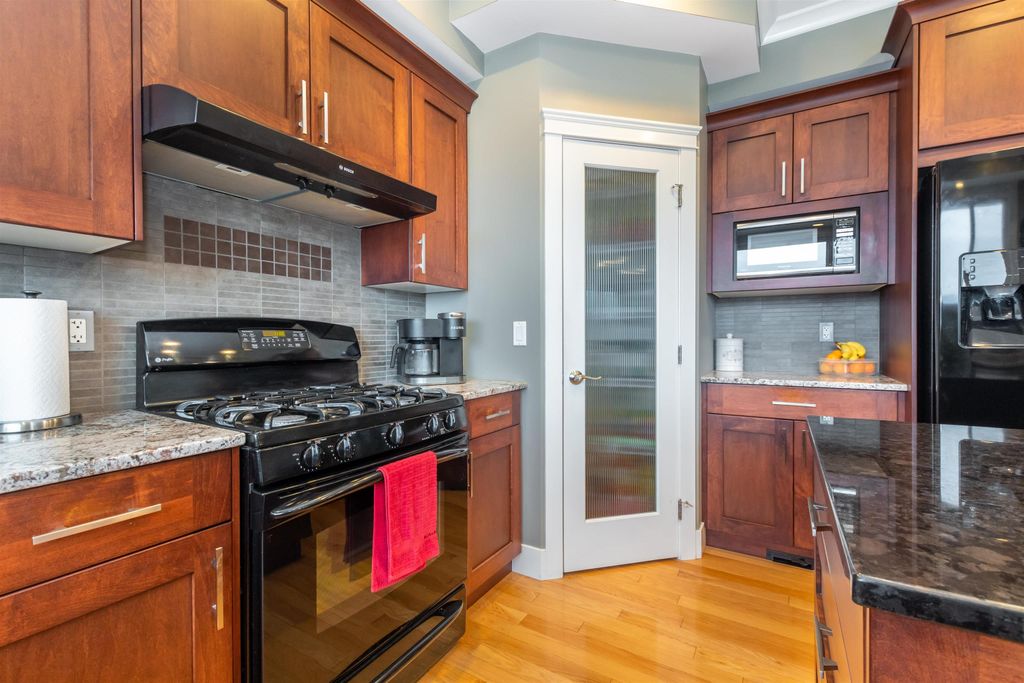 listing image 1104484949521215605