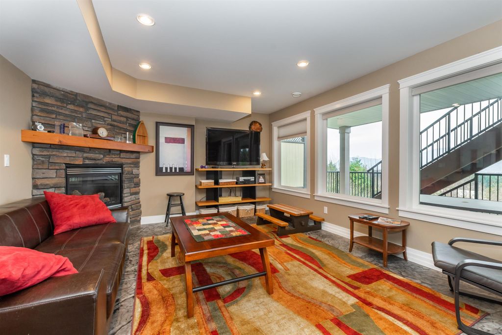 listing image 1102381552202859590