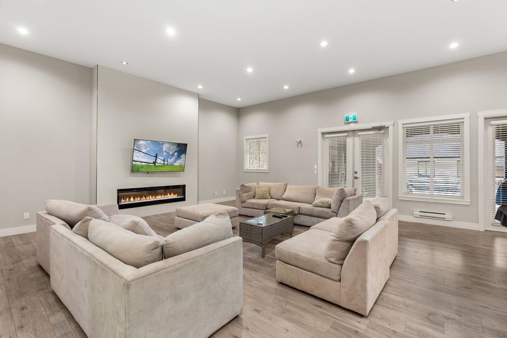 listing image 1100152928810447824