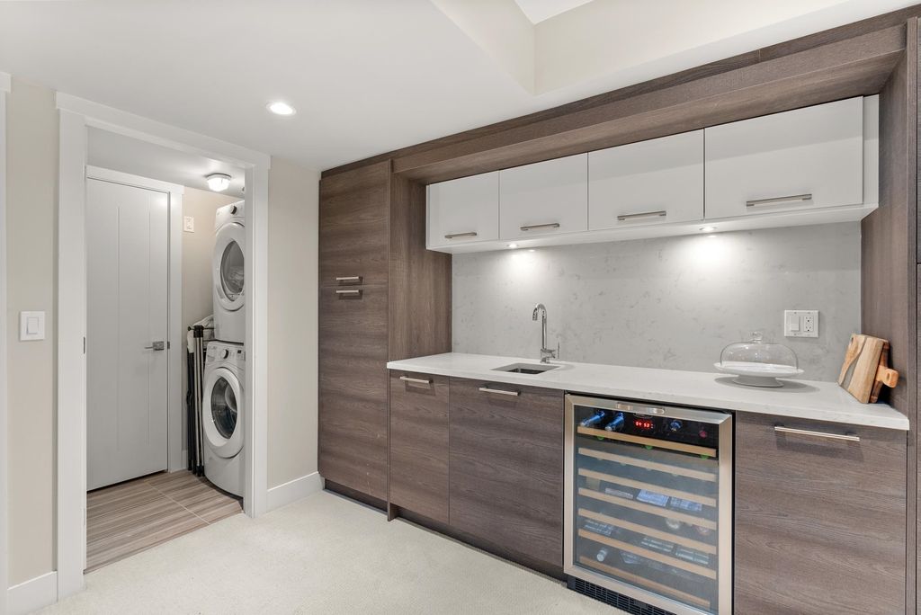 listing image 1105039953309905137