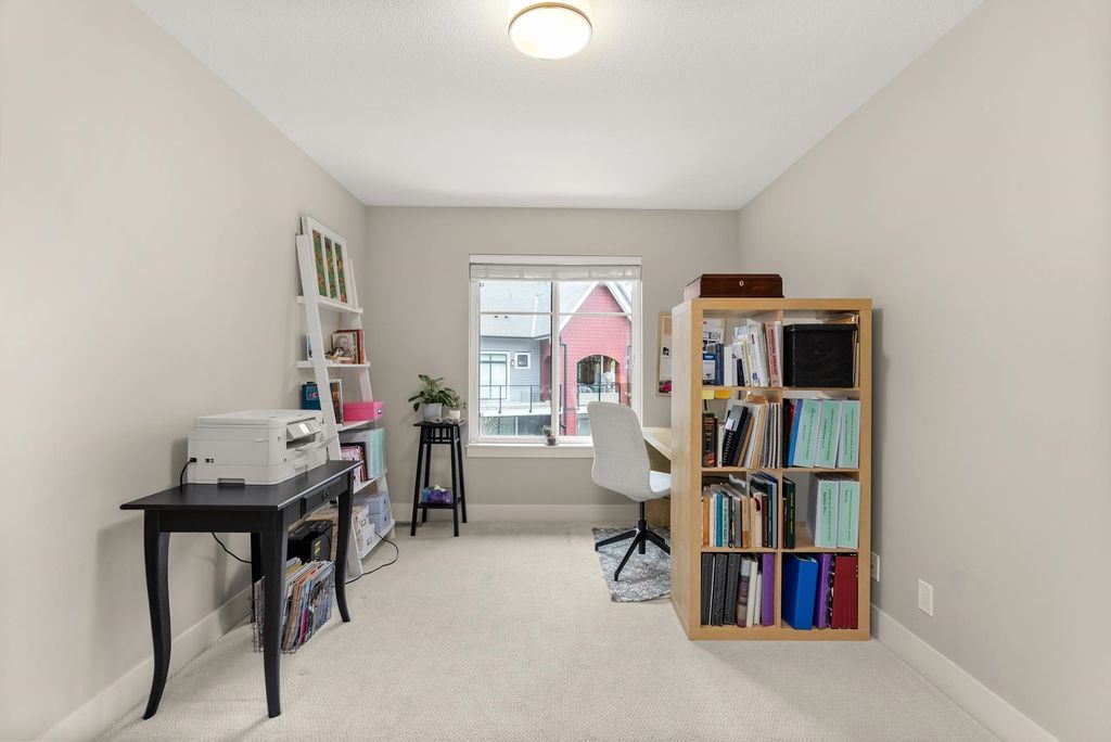 listing image 1104839257293528370