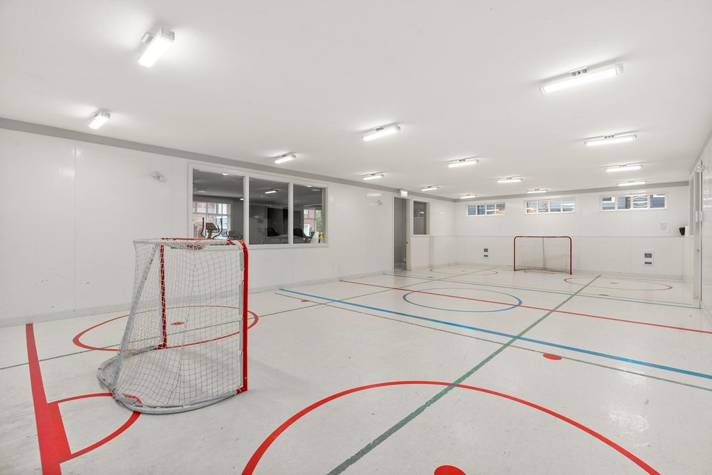 listing image 1104739613054428343