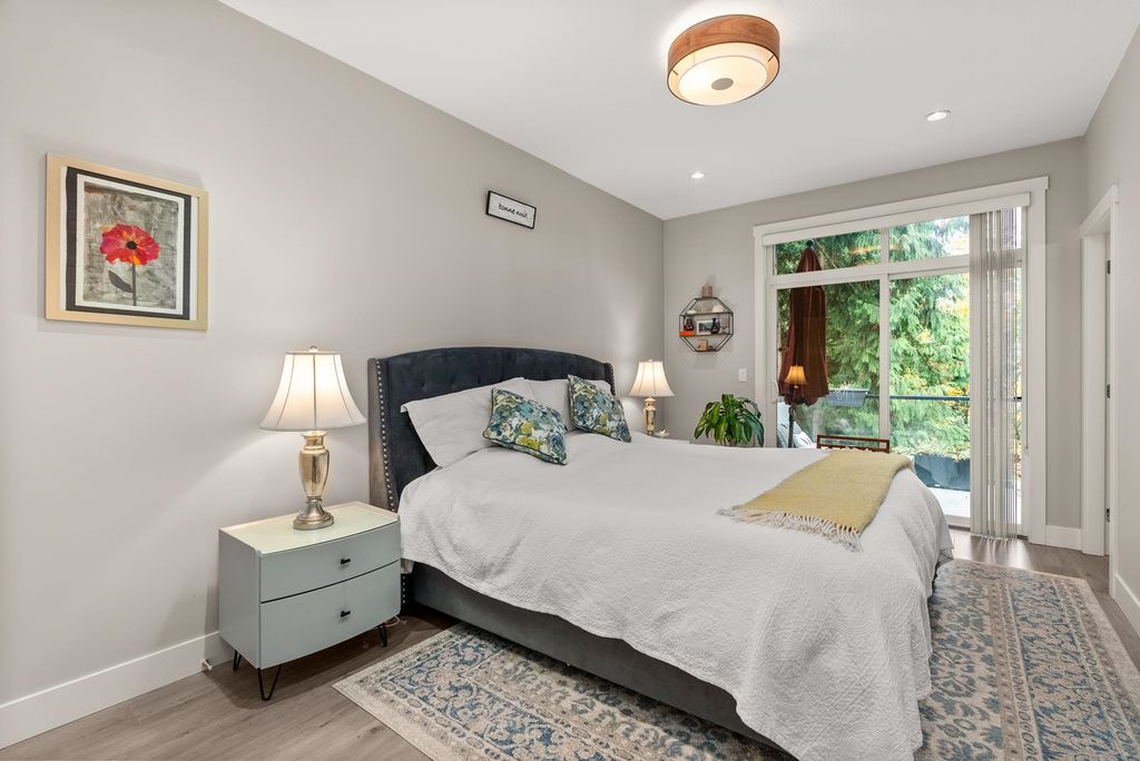 listing image 1104508432892301275