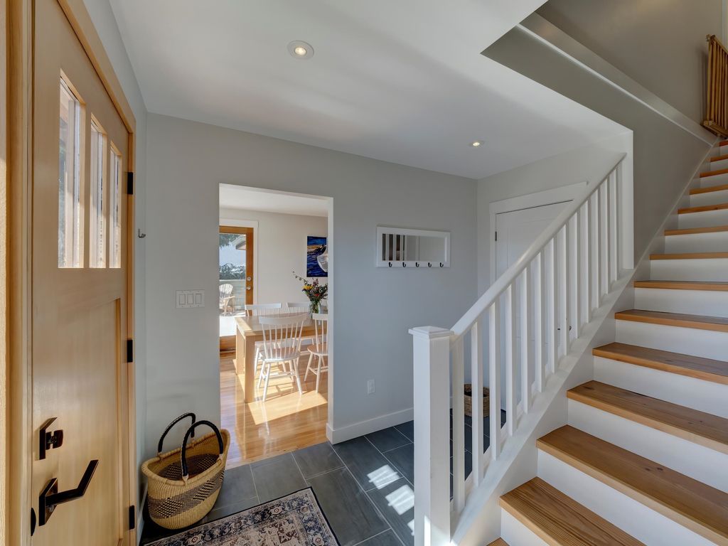 listing image 1100032806147901822