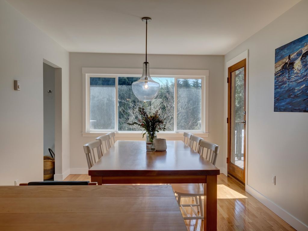 listing image 1102432870779393442