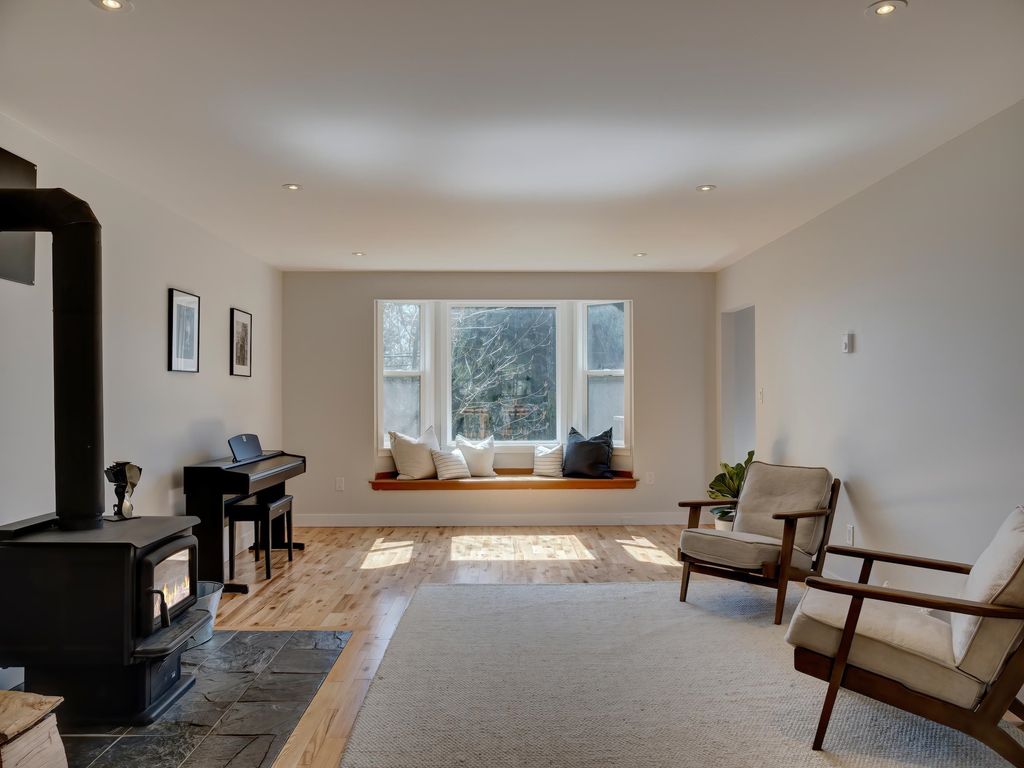 listing image 1105275320846313241
