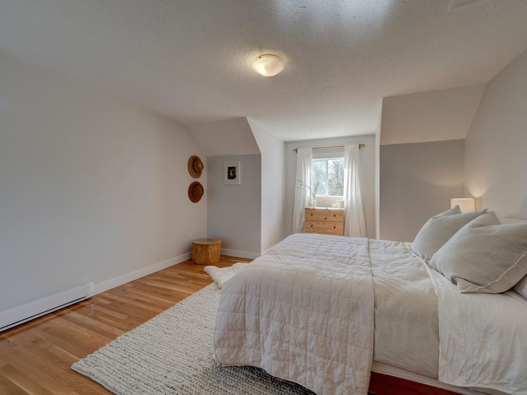 listing image 1109833784805814287
