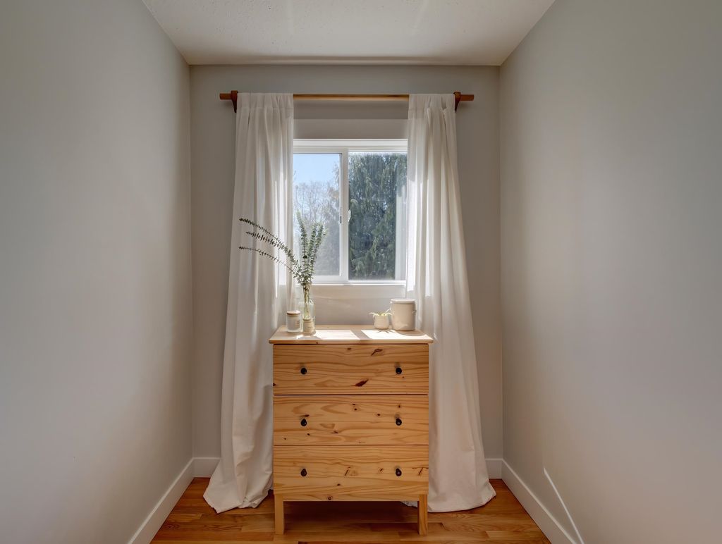 listing image 1108483933960423216