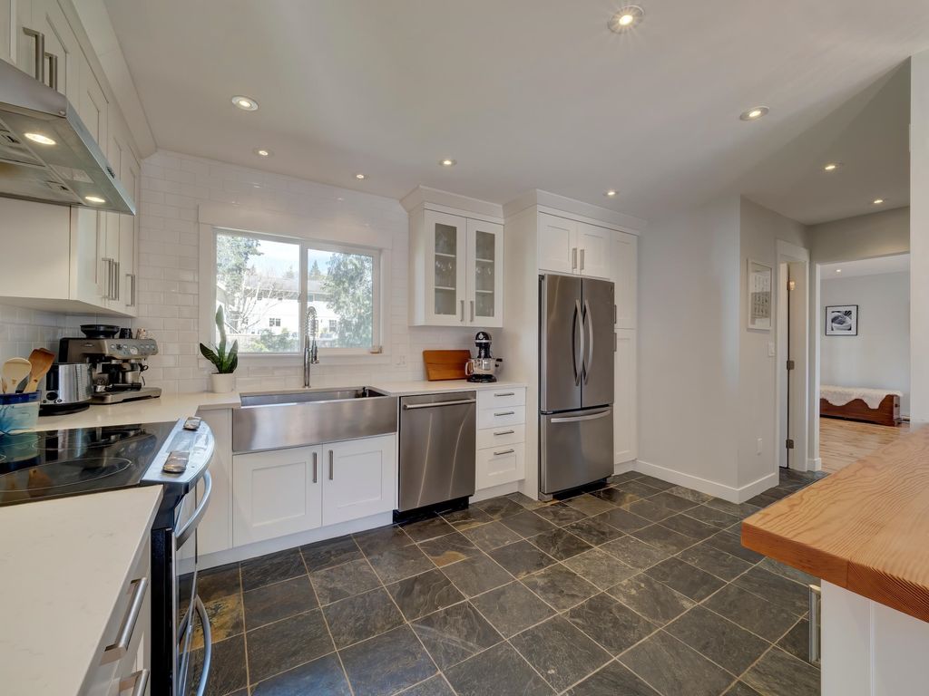 listing image 1109688187558017247