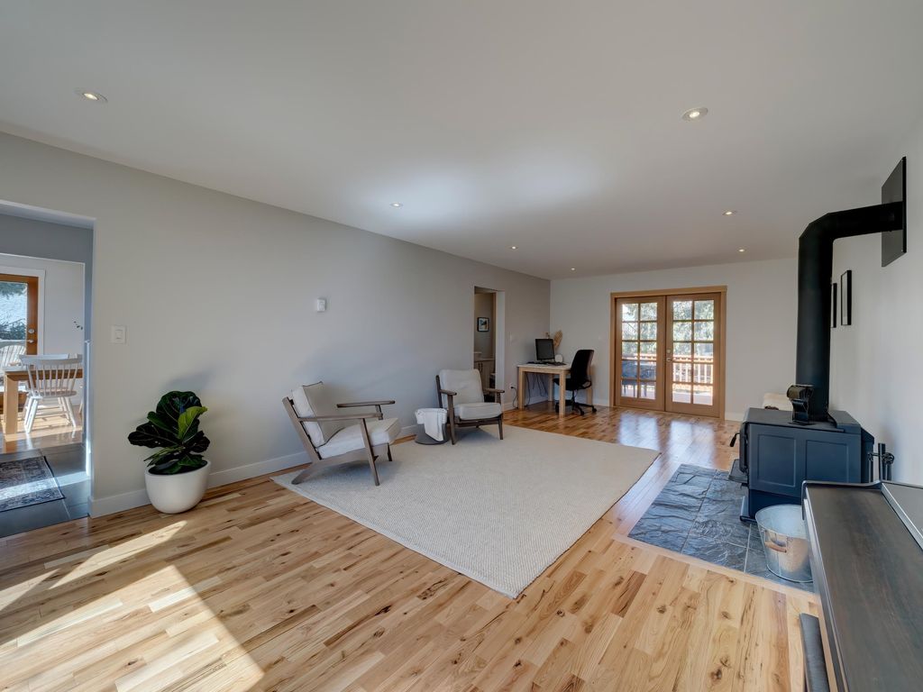 listing image 1101180001155941784