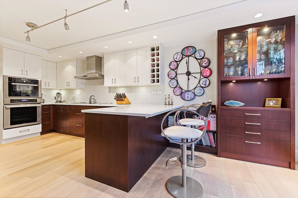 listing image 1109555637674420952