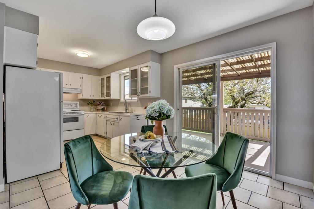 listing image 1107474081307388985