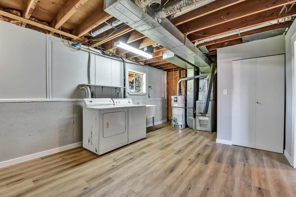 listing image 1105403377178846831