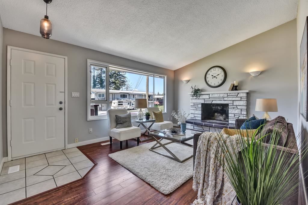 listing image 1105475214547189217