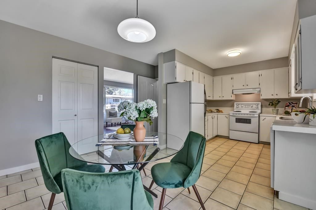 listing image 1102904559670082877