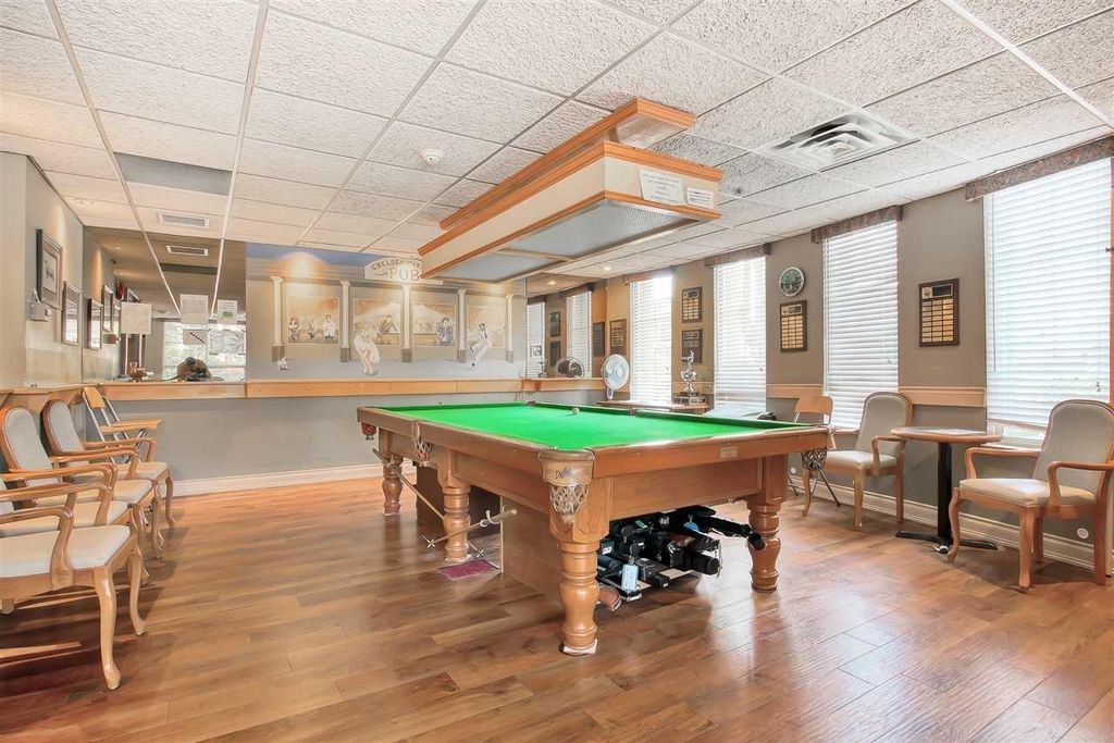 listing image 1109793041621645275