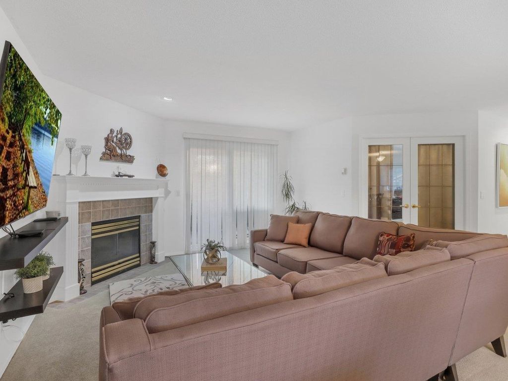 listing image 1101942226479498146