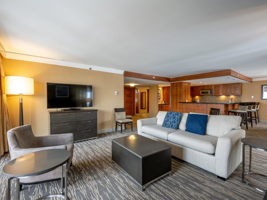 listing image 1100696380148845966