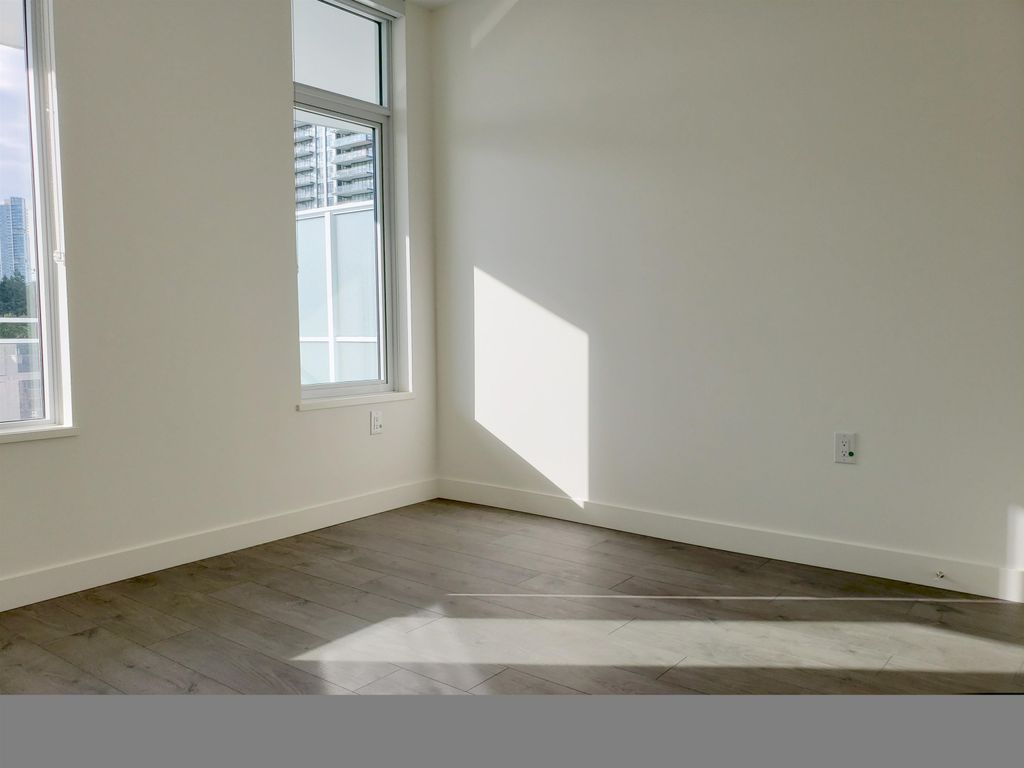 listing image 1106129956828459188