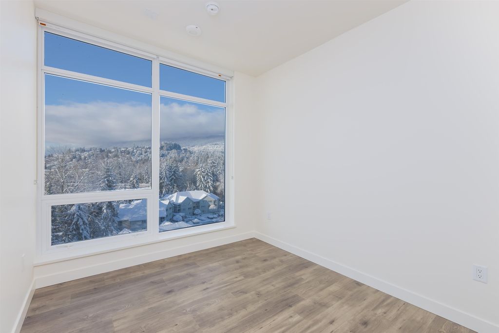 listing image 1100508057426460258