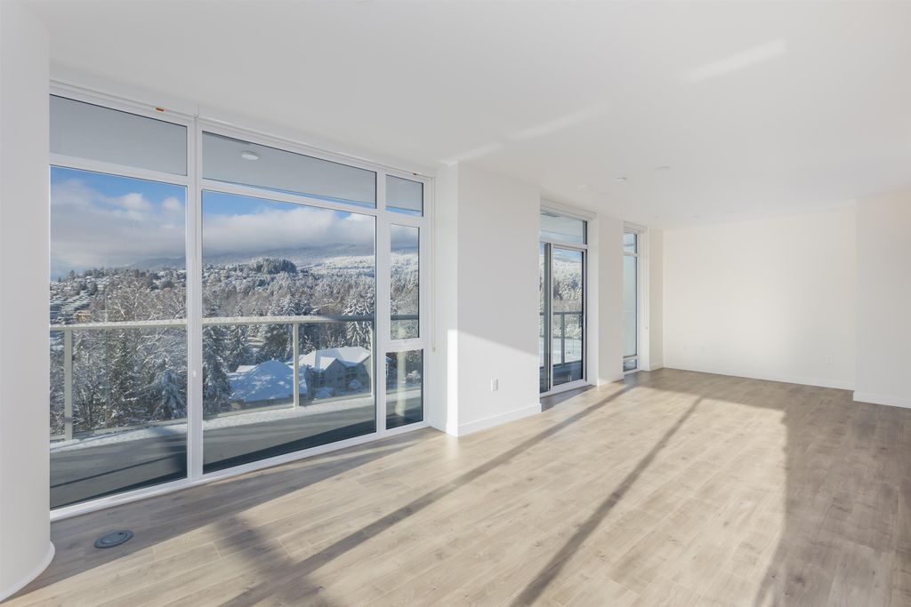 listing image 1102768302209317405