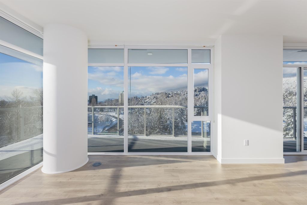 listing image 1101463142230027264