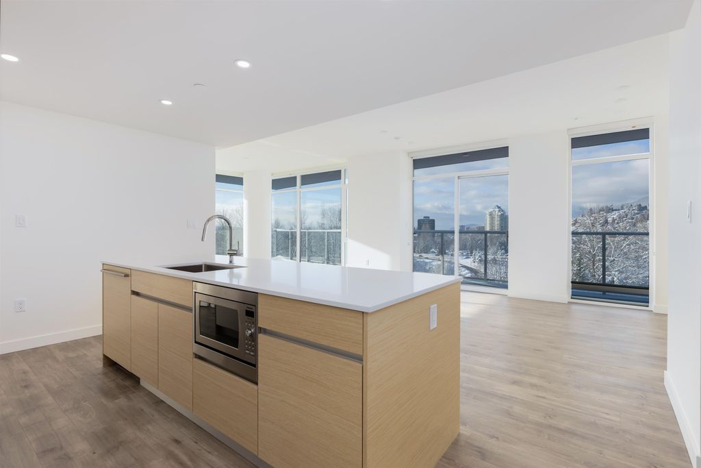 listing image 1103356074511888369