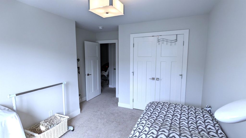listing image 1103701498731333992