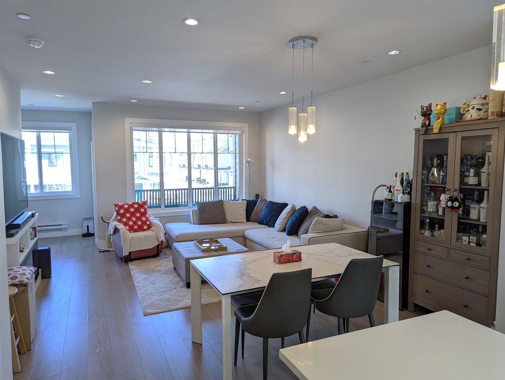 listing image 1104646405524219893