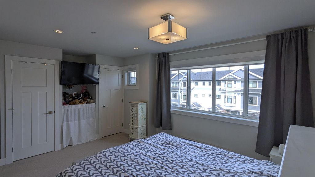 listing image 1101887331345589977