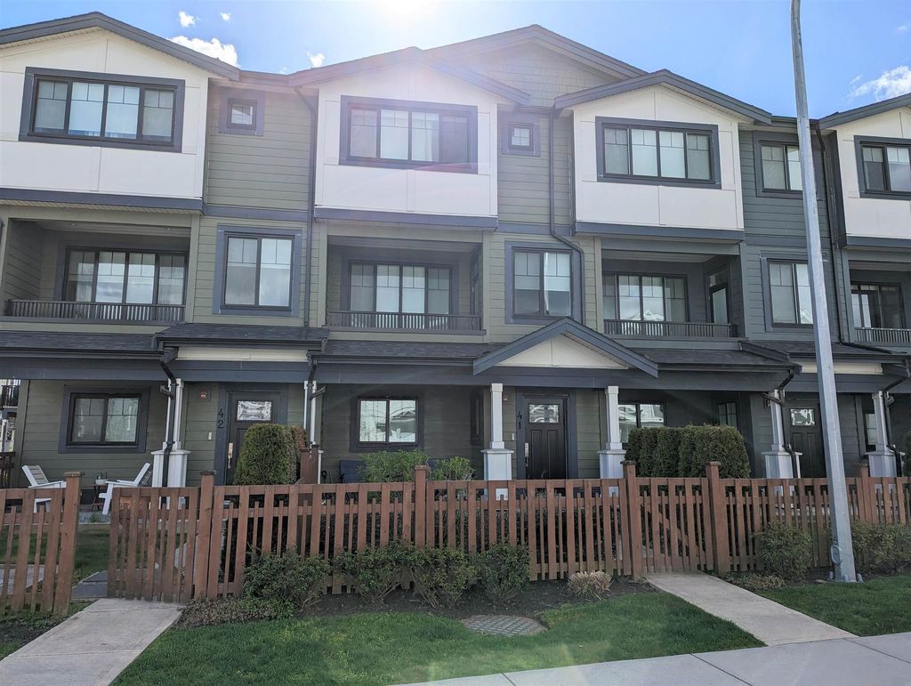 listing image 1104243745920602418