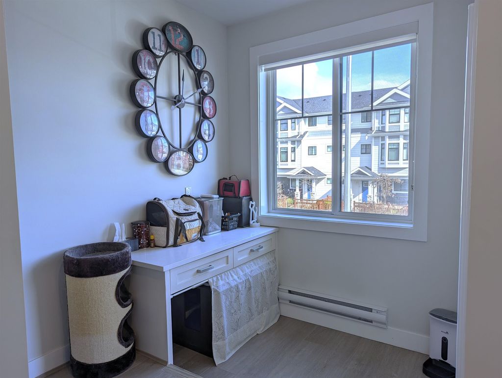 listing image 1103220272631332972