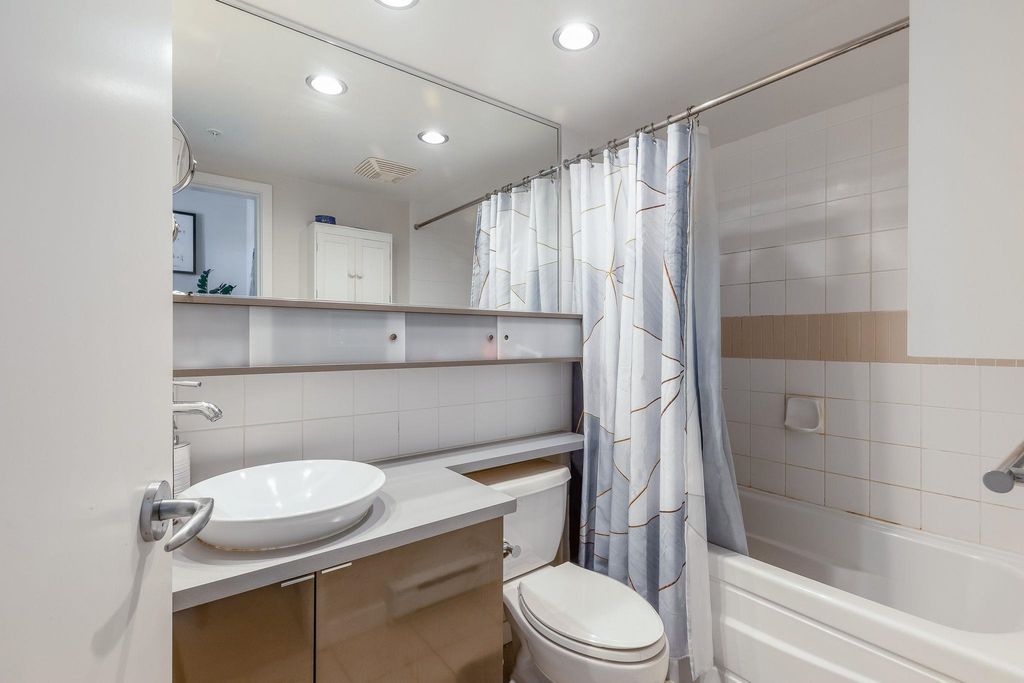 listing image 1108744437101370793