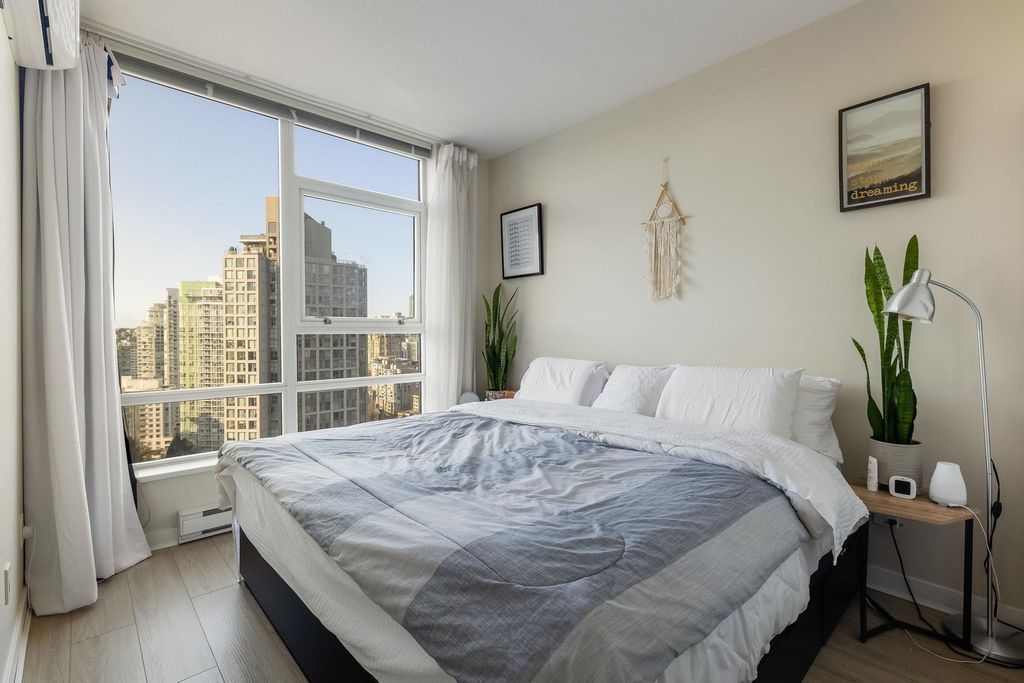 listing image 1101345196873764120