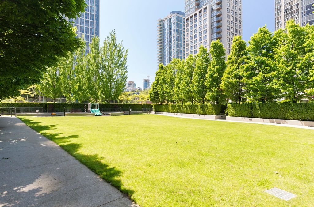 listing image 1102176326682005725