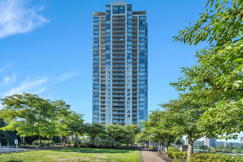 listing image 1106459063443410243