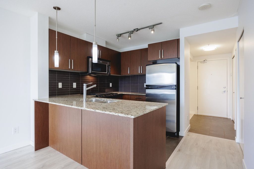 listing image 1105733363642128014