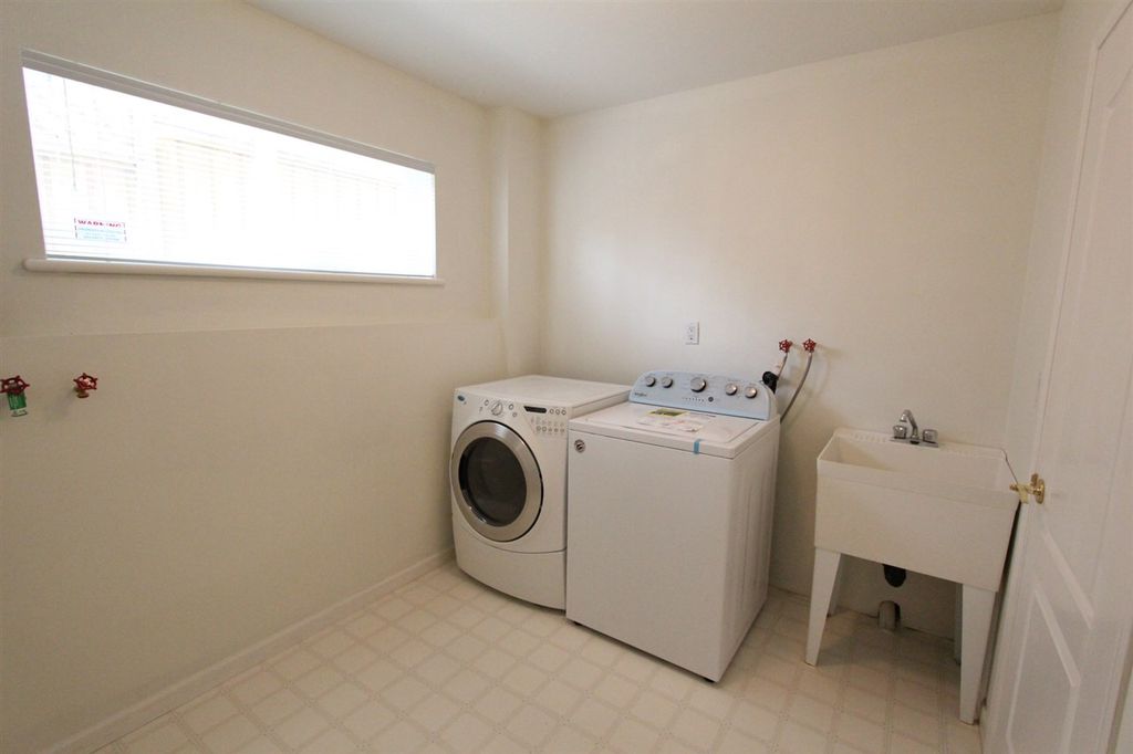 listing image 1104579788273040093