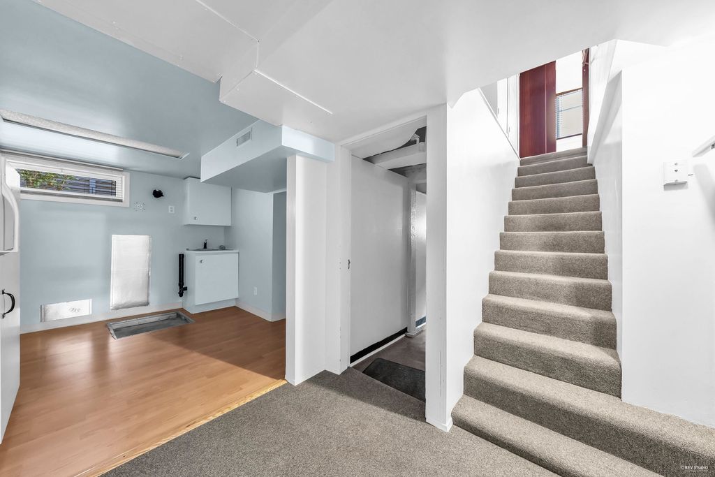 listing image 1105873368153801435