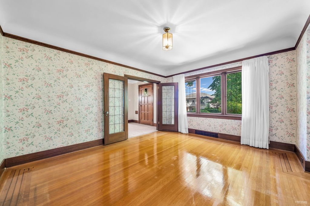 listing image 1101584165538458301