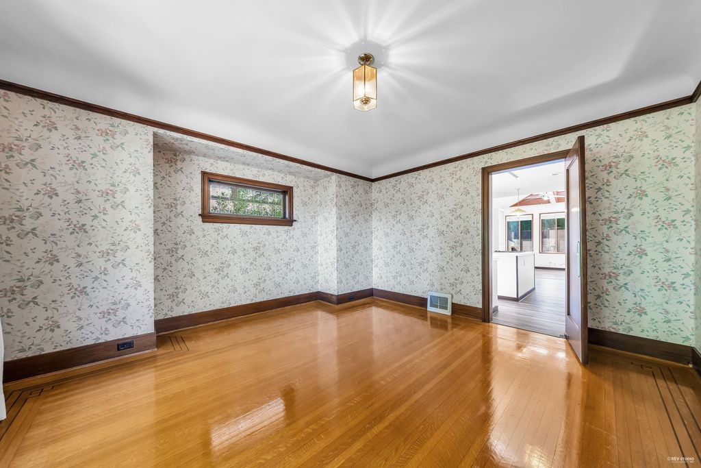 listing image 1103905674806118404