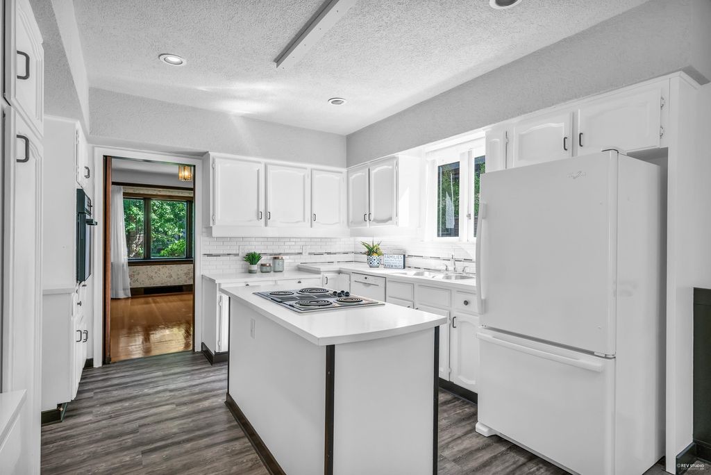 listing image 1103104205946668504