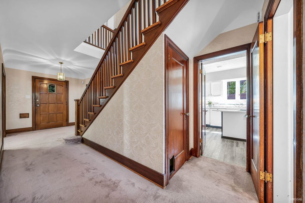 listing image 1104894900847701737