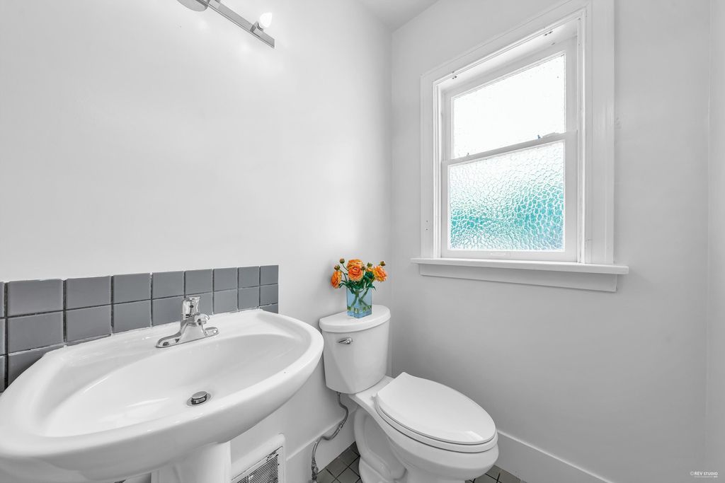 listing image 1109537538461298050