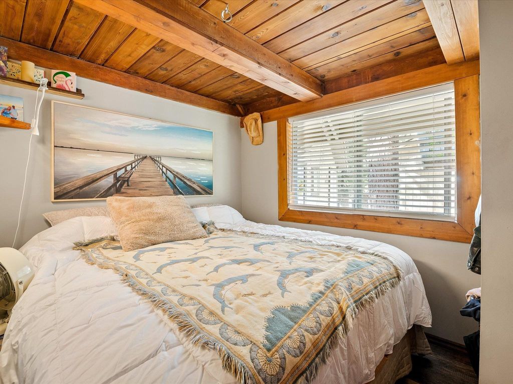 listing image 1100223372294754945