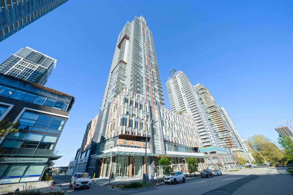 listing image 1107423182441182370