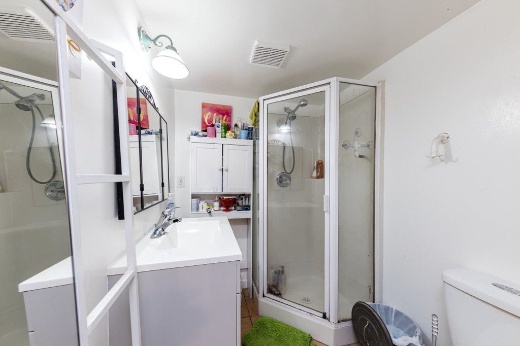 listing image 1105588474803386343